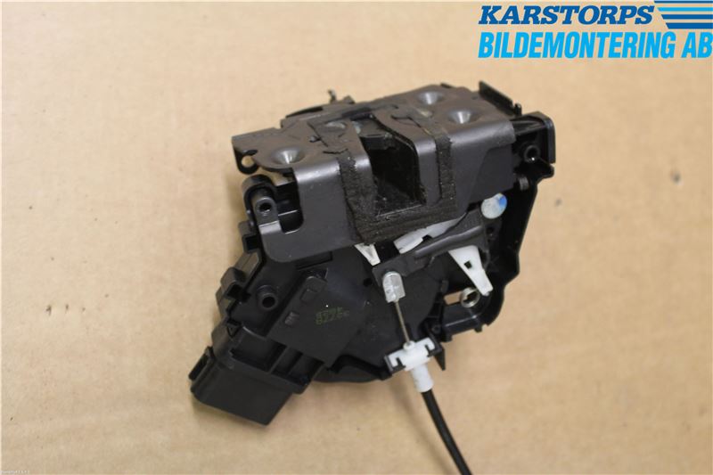 Ford FOCUS     04-07 Låskista-Dörrlås