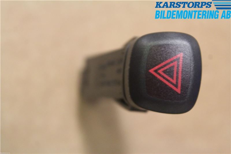 Volvo V40 12-19 Strömställare Varnings