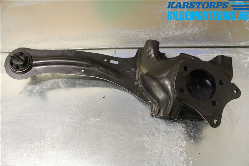 Volvo V40 12-19 Bärarm Bak Höger