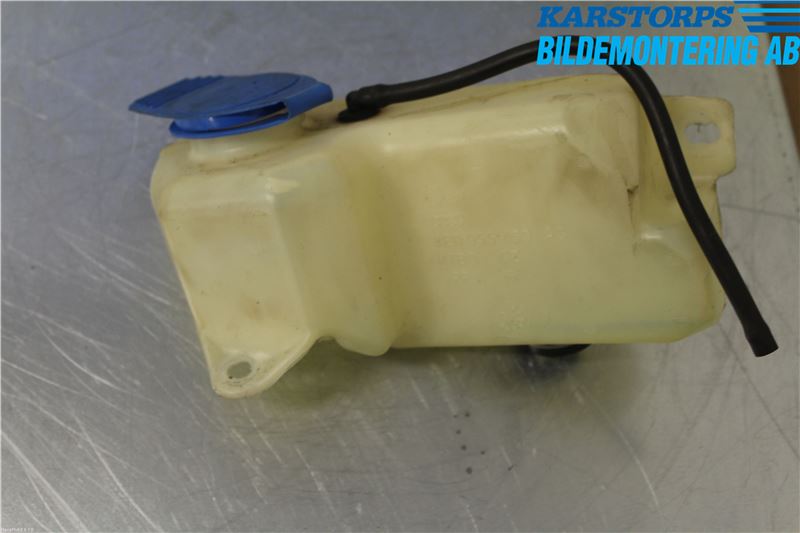 Audi A4/S4 01-05 Spolartank Vindruta-Strål