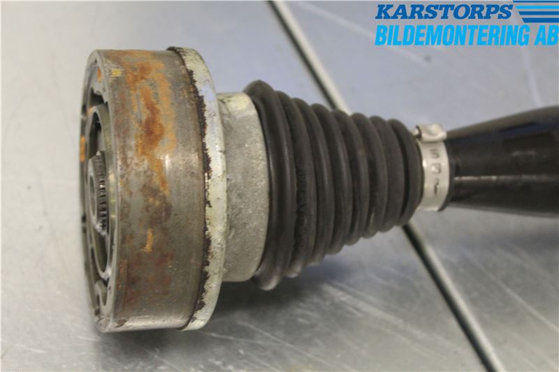 Volkswagen VW POLO 10-17 Drivaxel Fram Höger