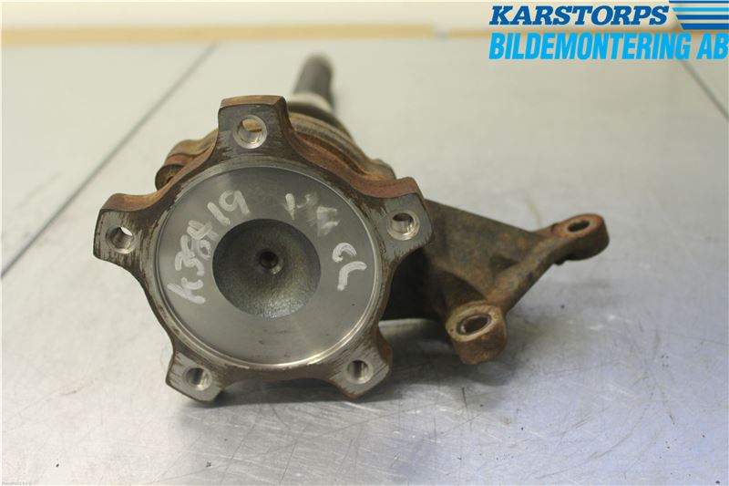 Nissan X-TRAIL     01-07 Drivaxel Fram Höger