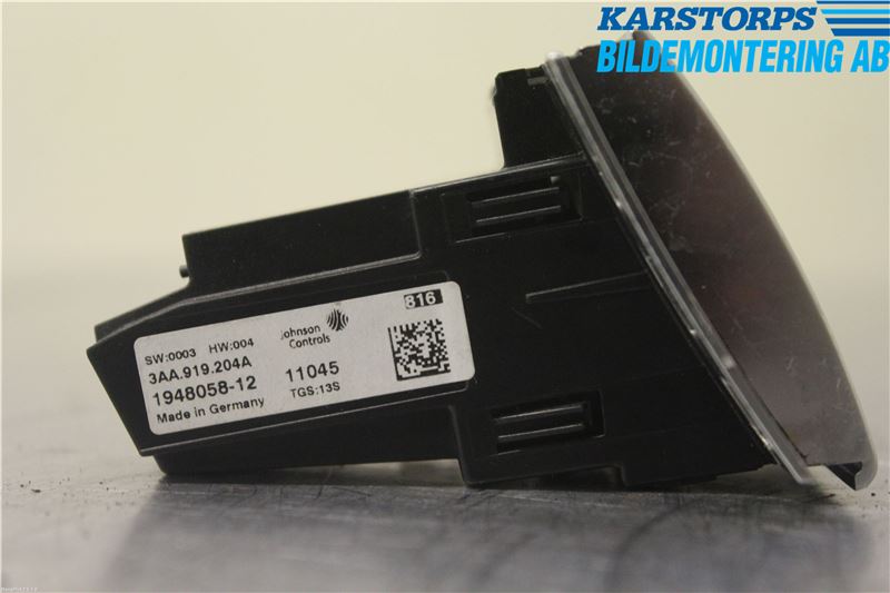 Volkswagen VW PASSAT 11-14 Instrument Klocka