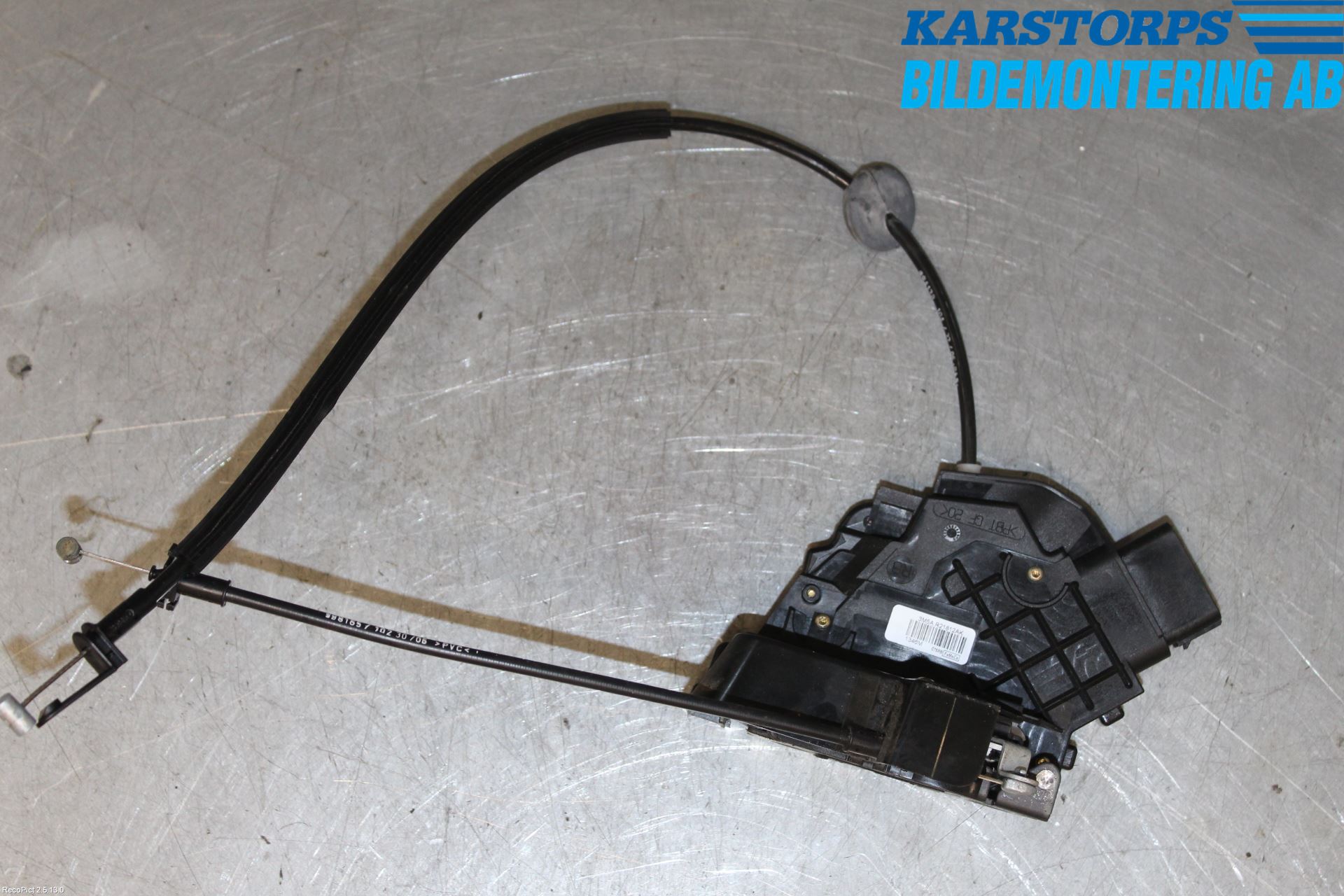 Ford FOCUS     04-07 Låskista-Dörrlås