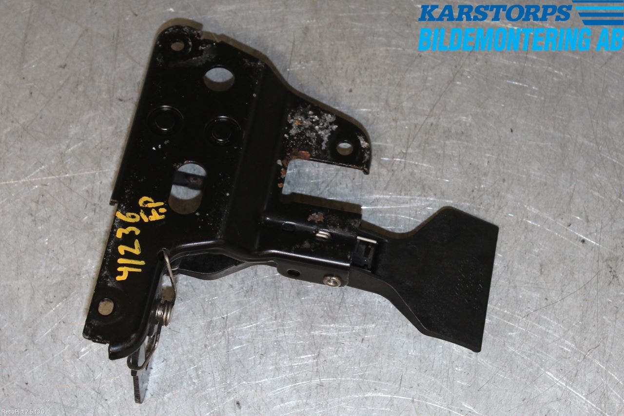 Audi A4/S4 05-07 Huv Spärr