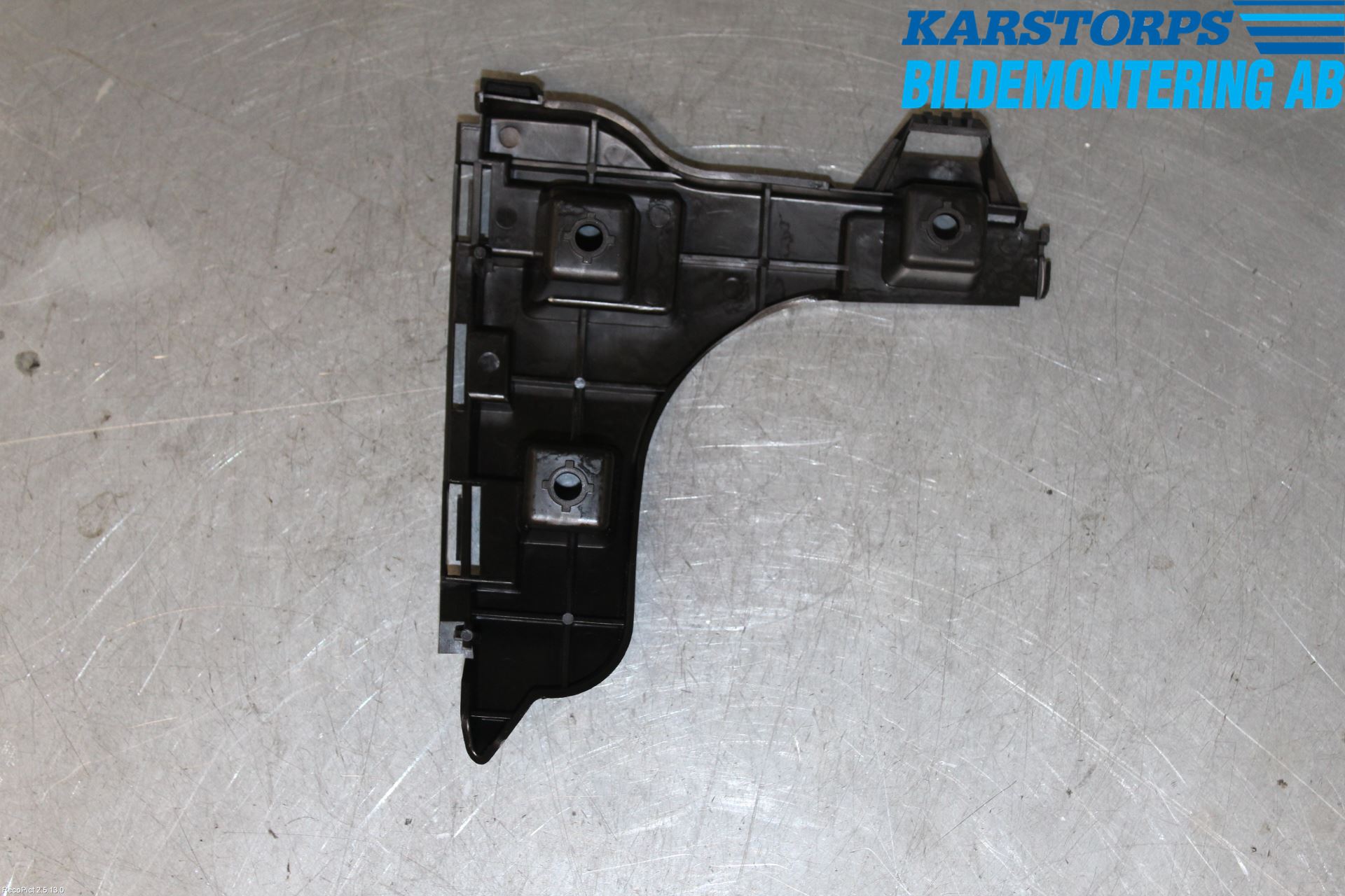 Volvo XC60 09-13 Stötfångarfäste Bak Hö