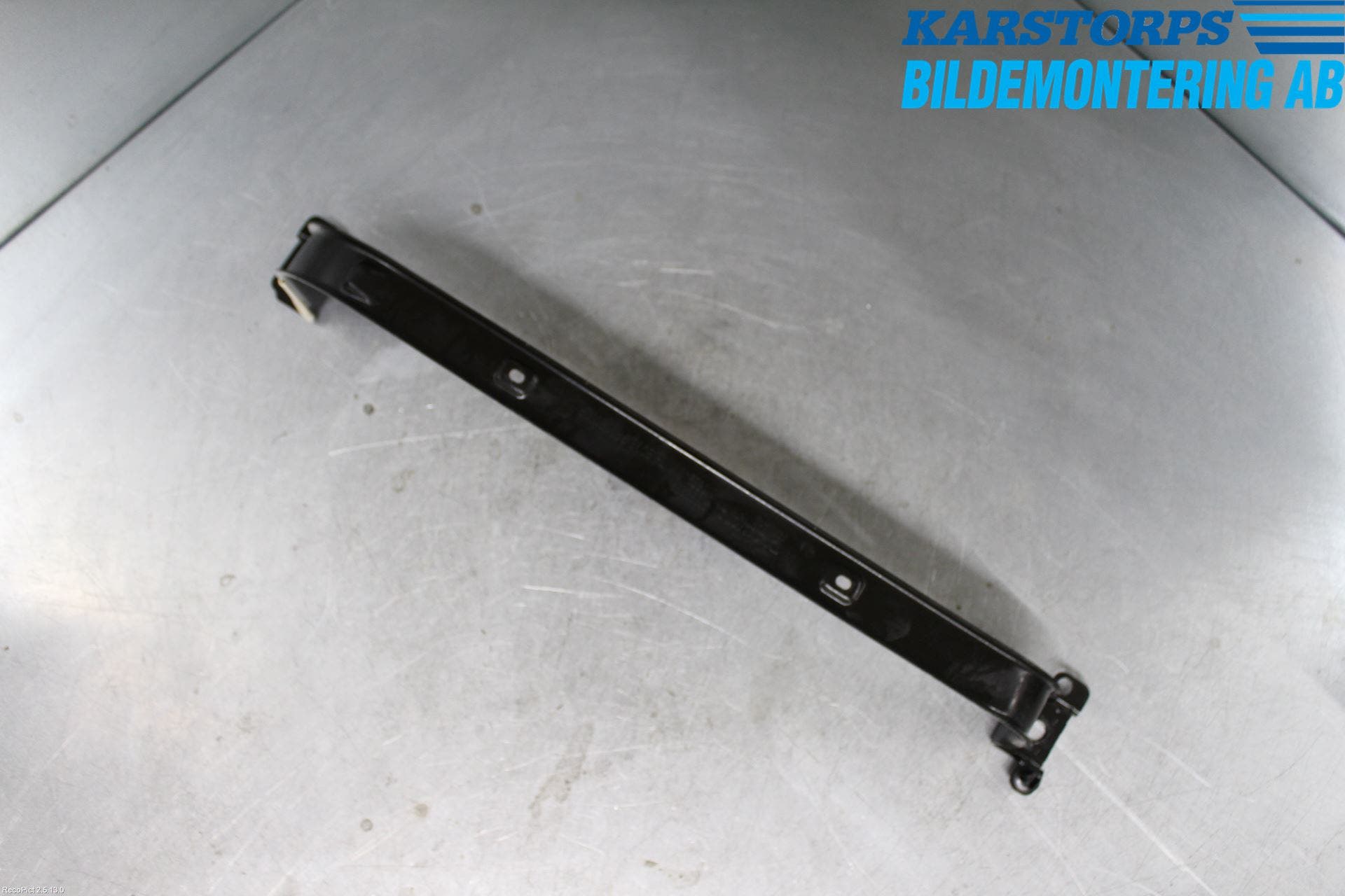 Volvo XC70 14-16 Bränsletanksband