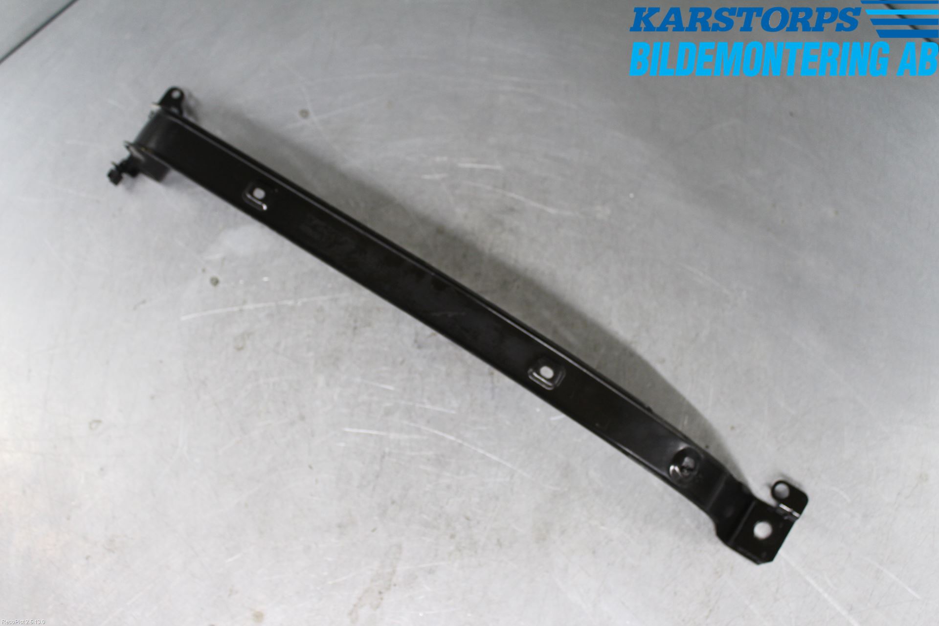 Volvo XC70 14-16 Bränsletanksband