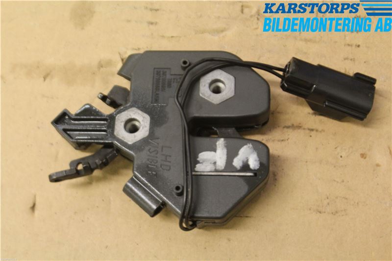 Volvo V70 05-08 Huvlås