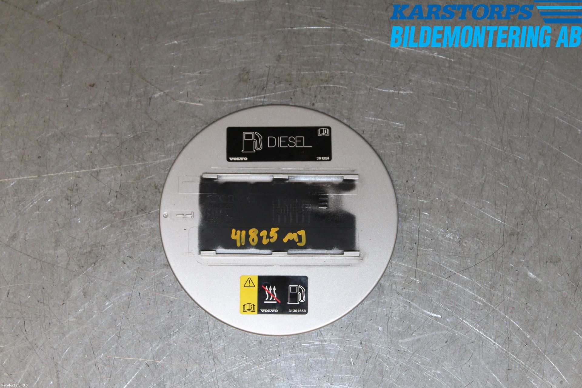 Volvo V40 12-19 Tanklucka