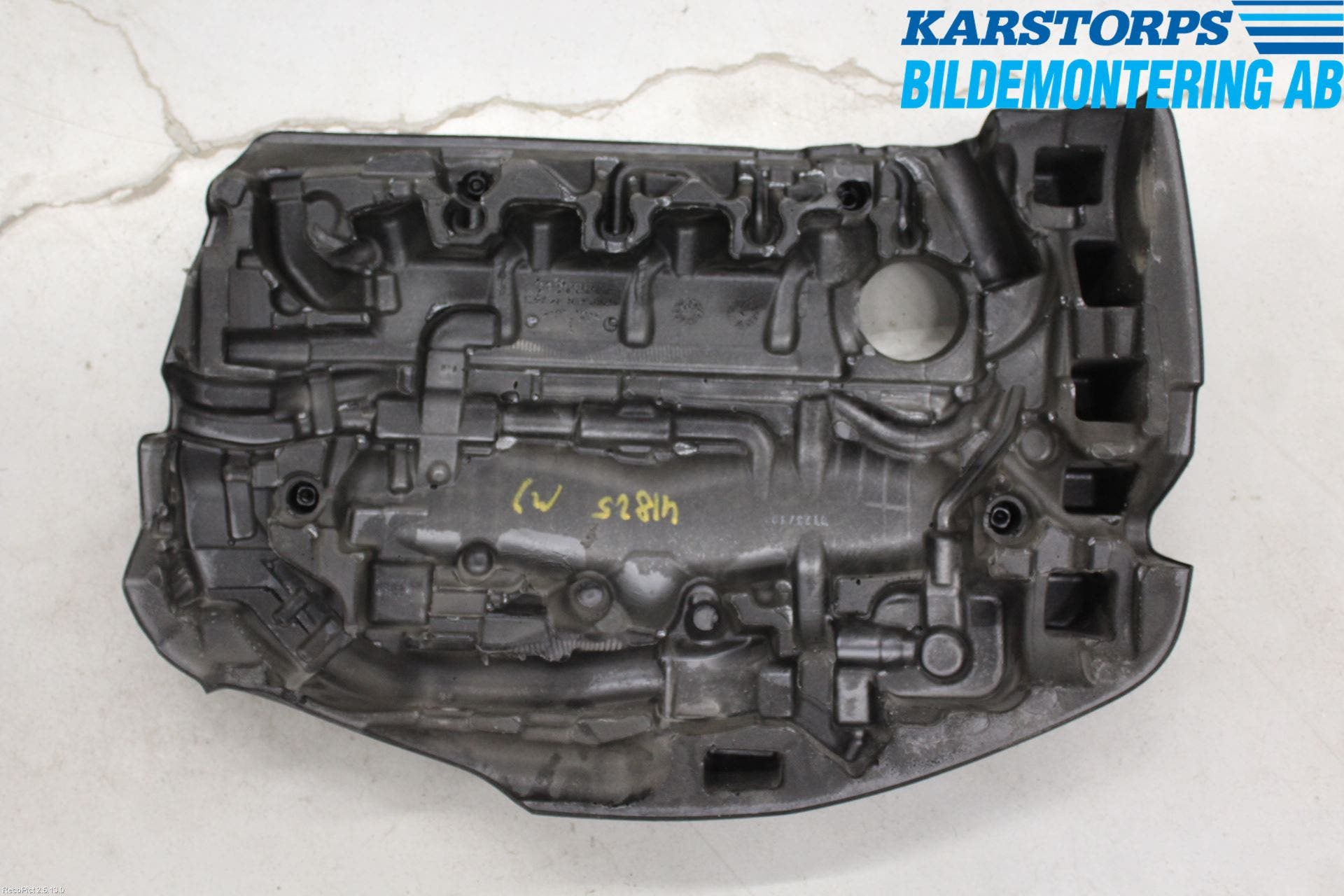 Volvo V40 12-19 Motorkåpa