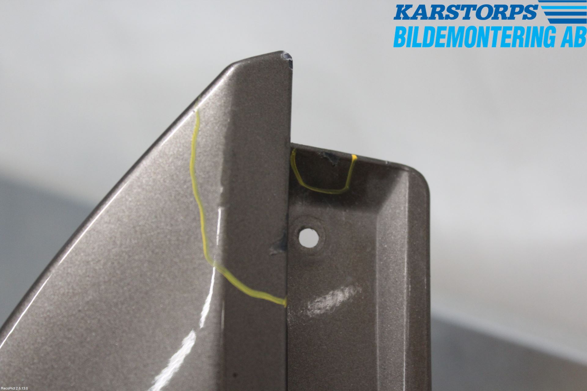 BMW 6 E63/64    02-10 Skärm Fram Vänster