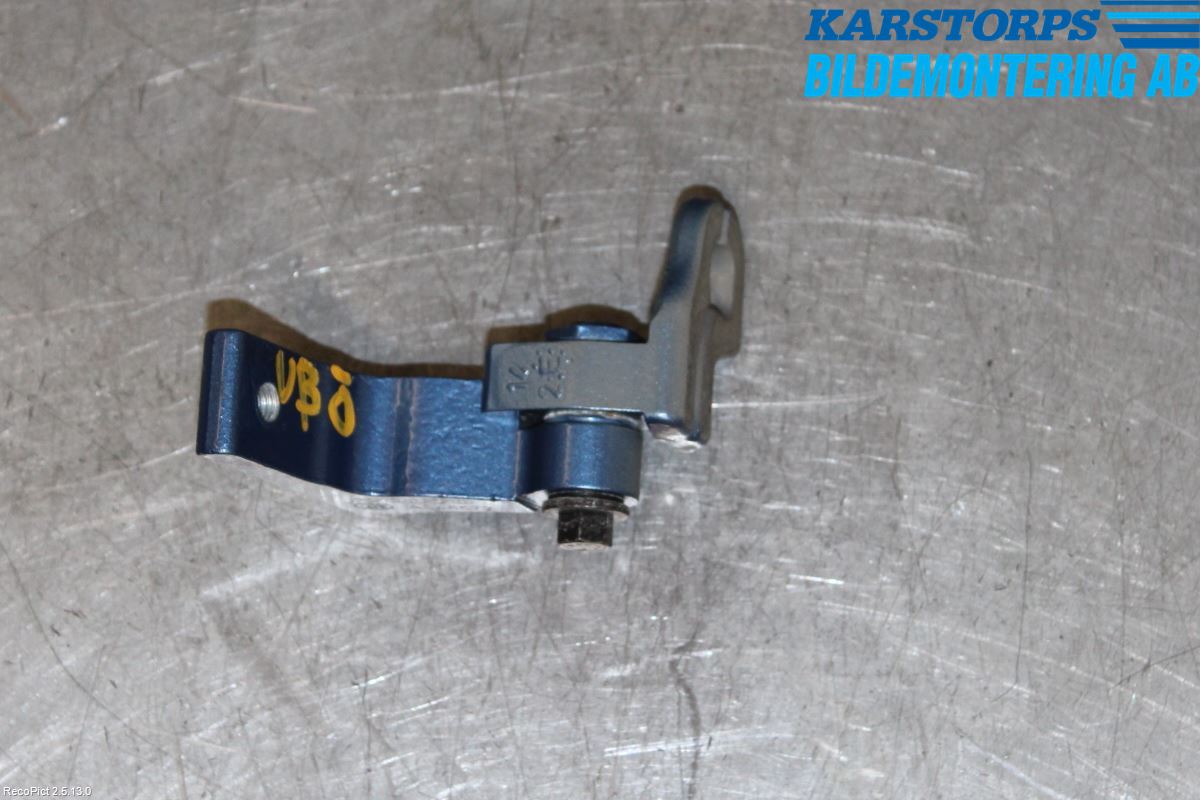 Volvo V40 12-19 Dörrgångjärn