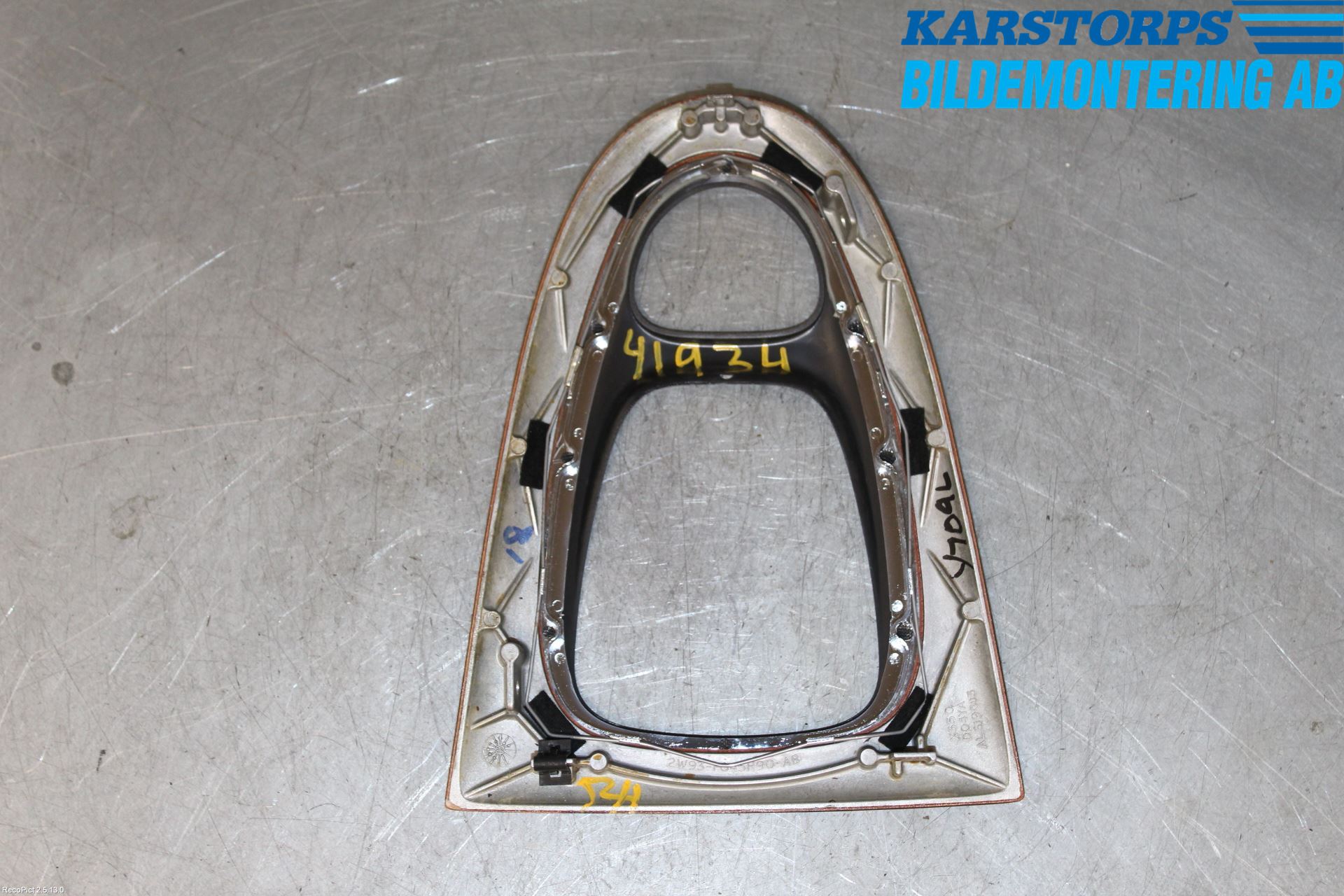 Jaguar XJ X350        03-09 Inr Tunnelfack