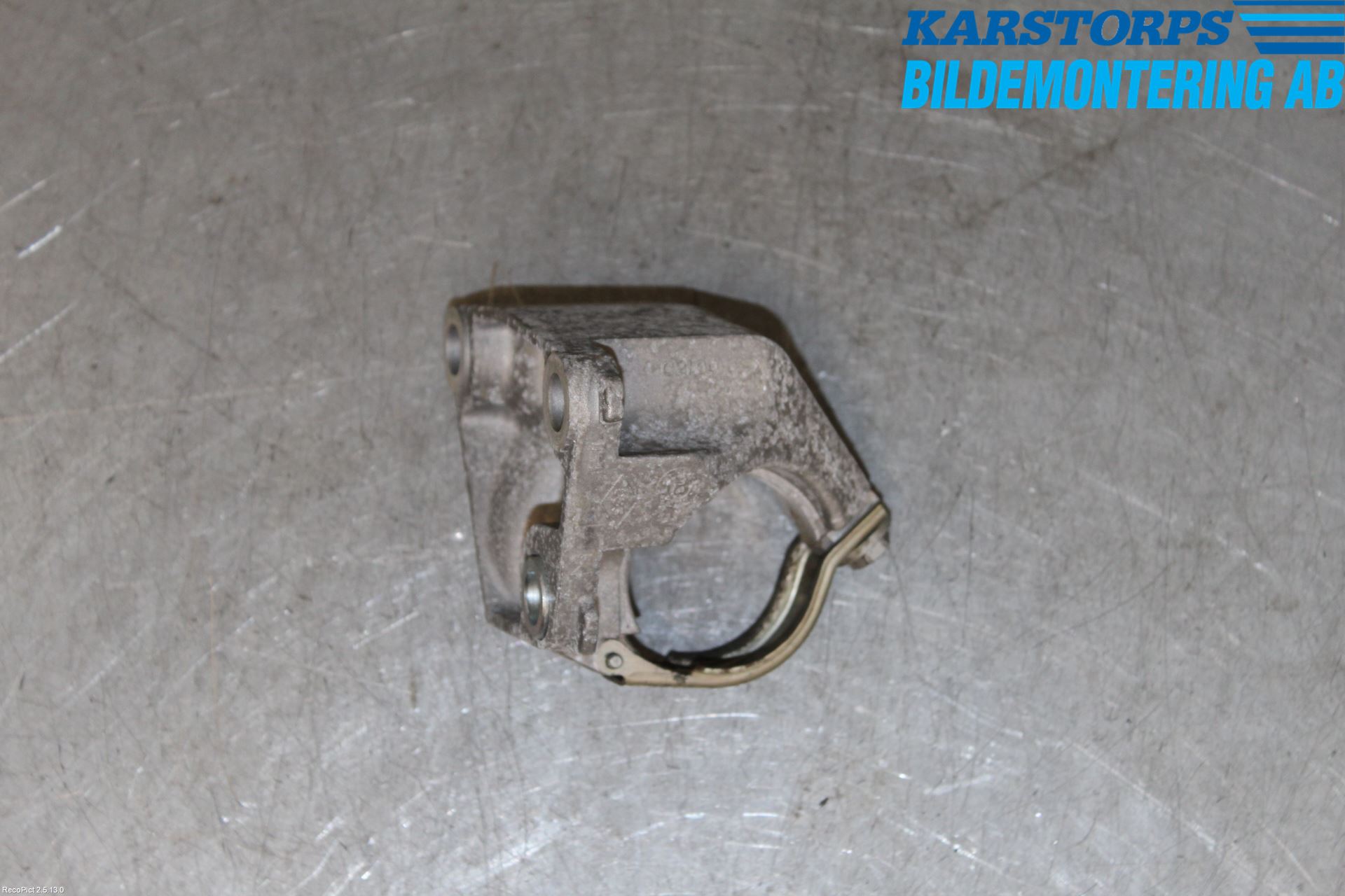 Renault CAPTUR 13-19 Drivaxel Fram Höger