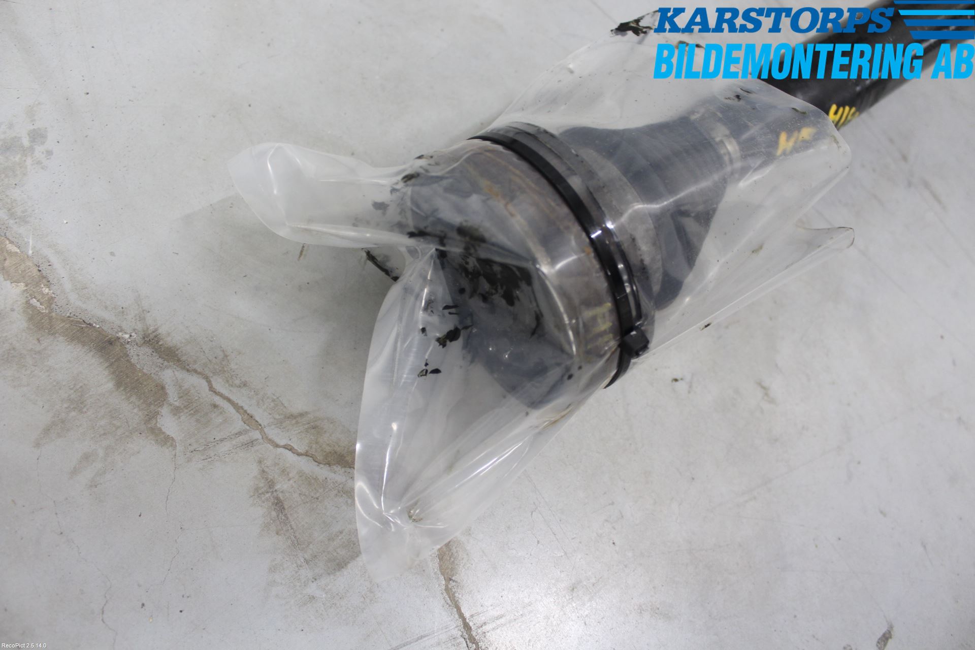 Volkswagen VW POLO 10-17 Drivaxel Fram Höger