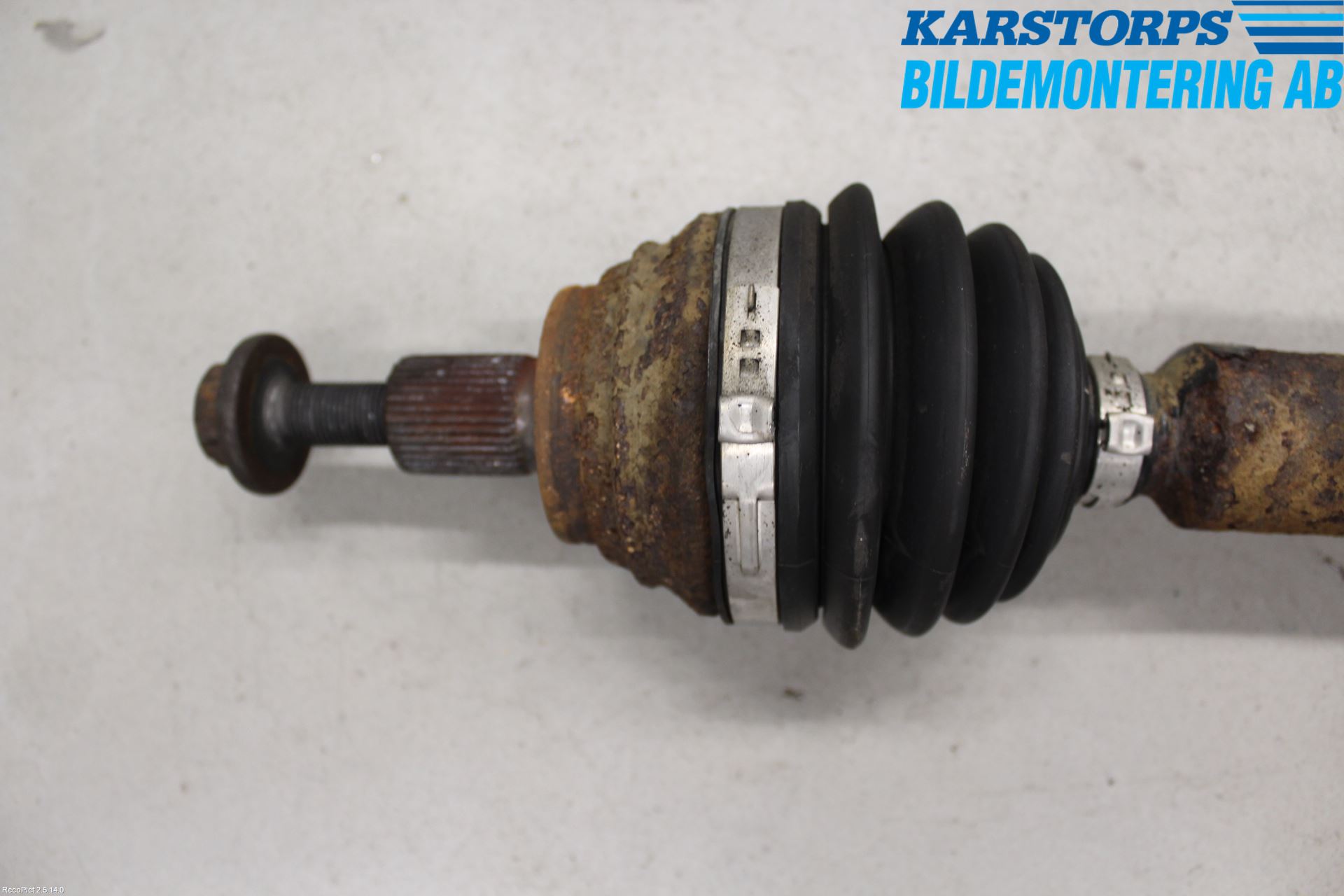 Audi A3/S3 05-13 Drivaxel Fram Höger