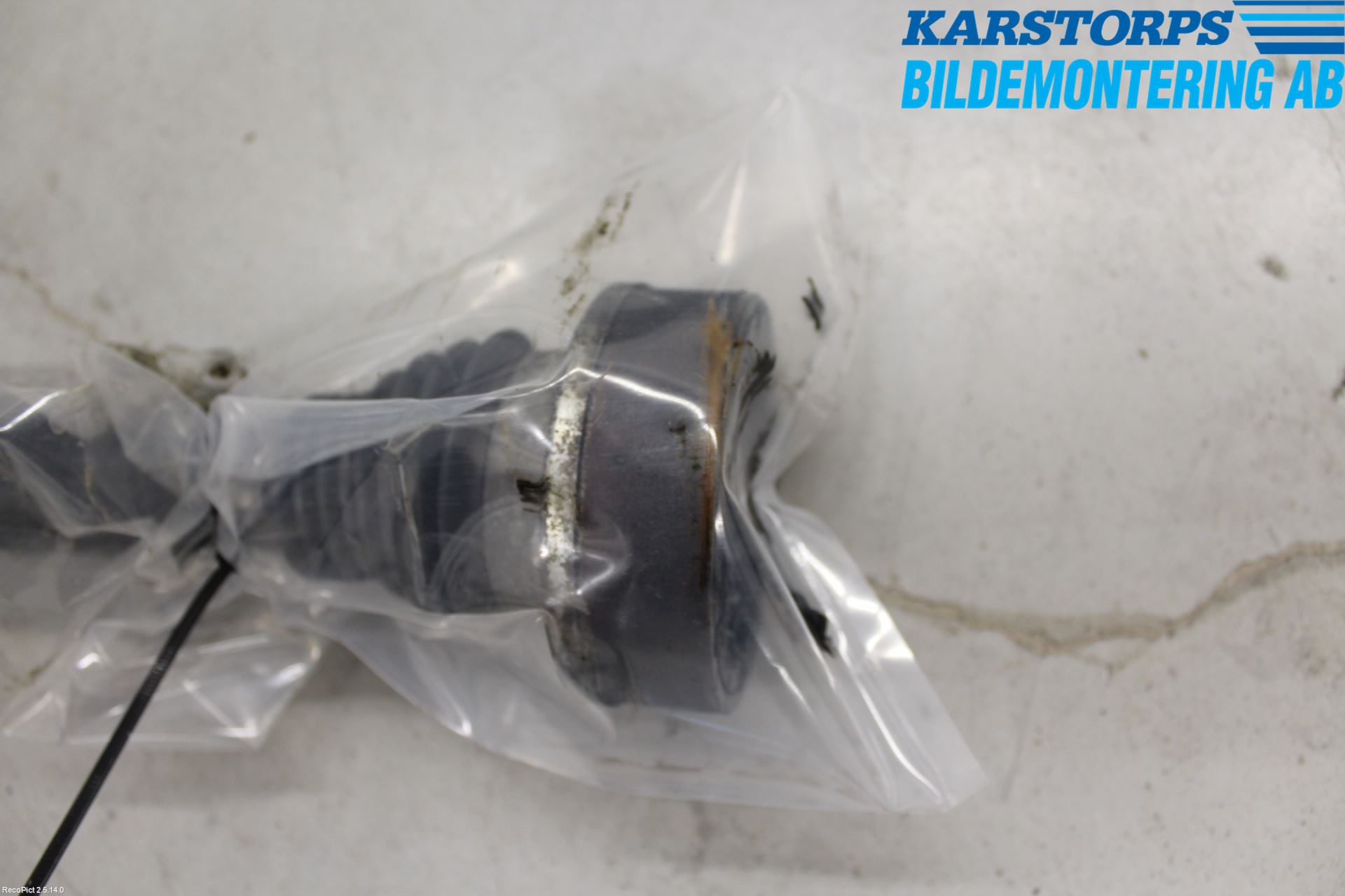 Audi A3/S3 05-13 Drivaxel Fram Höger