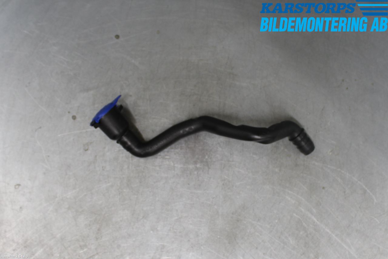 Volvo XC70 08-13 Spolartank Påfyllningsrör