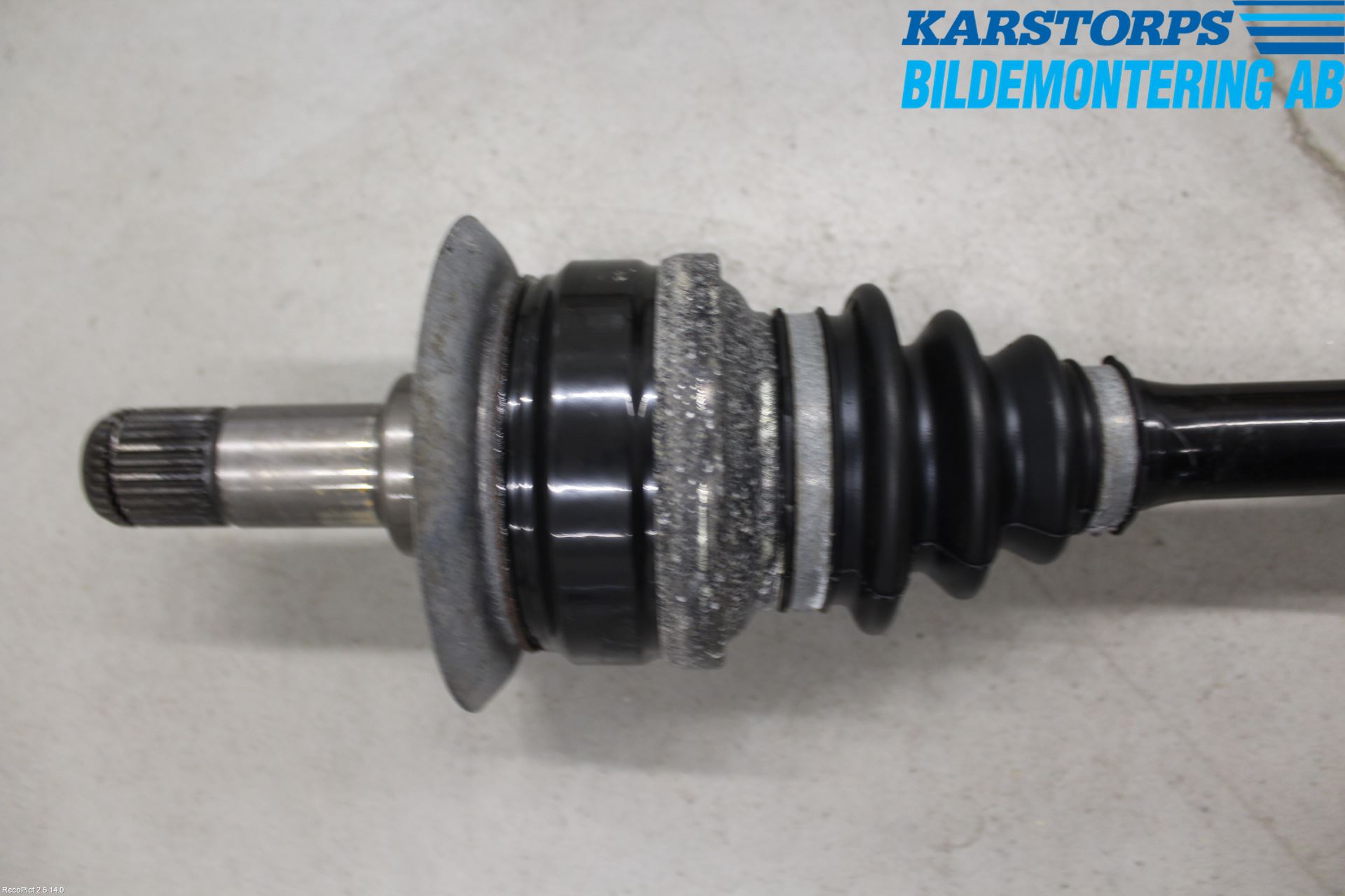 BMW X3 F25 10-17 Drivaxel Bak Höger