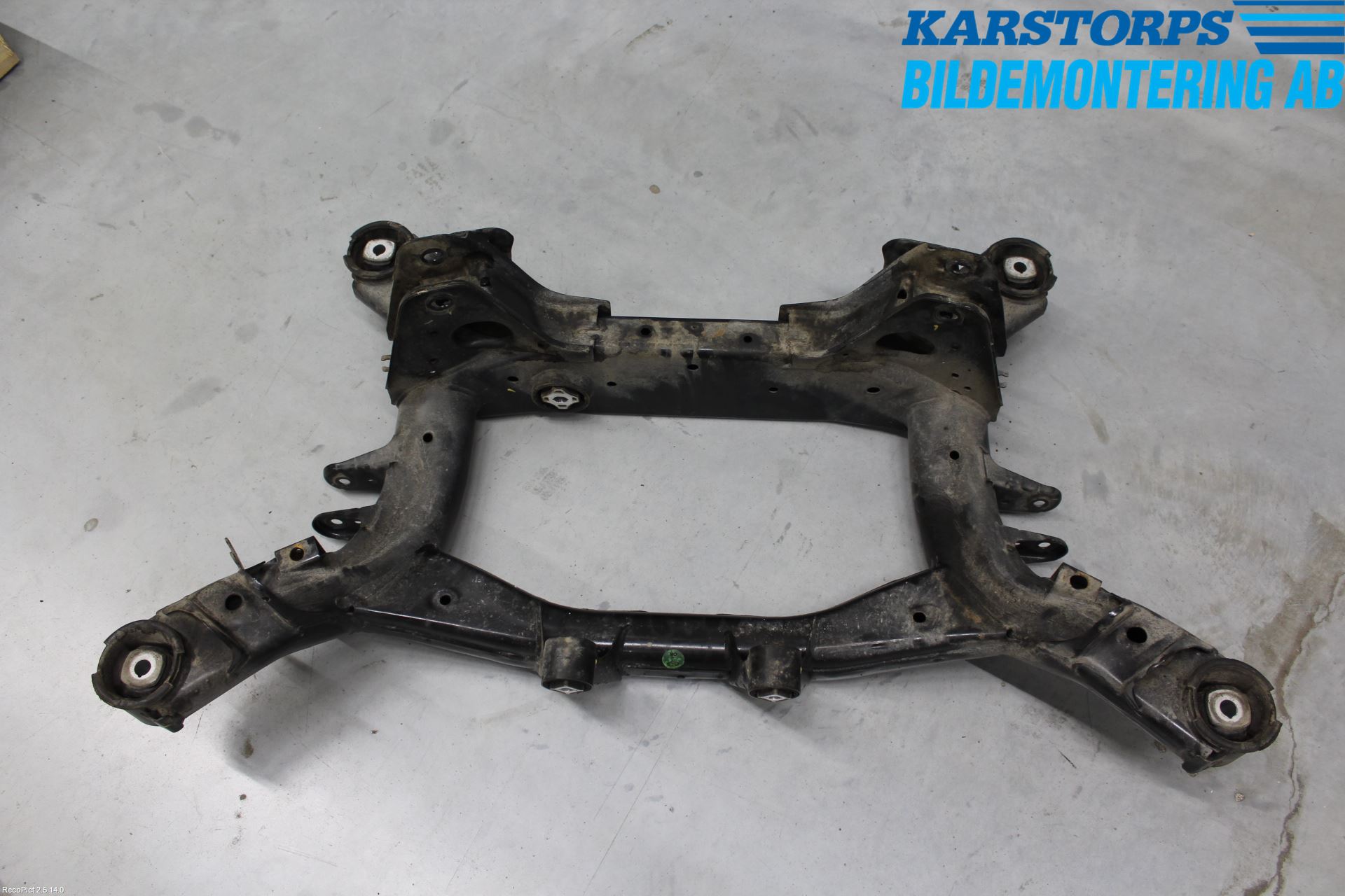 BMW X3 F25 10-17 Bakaxelbalk