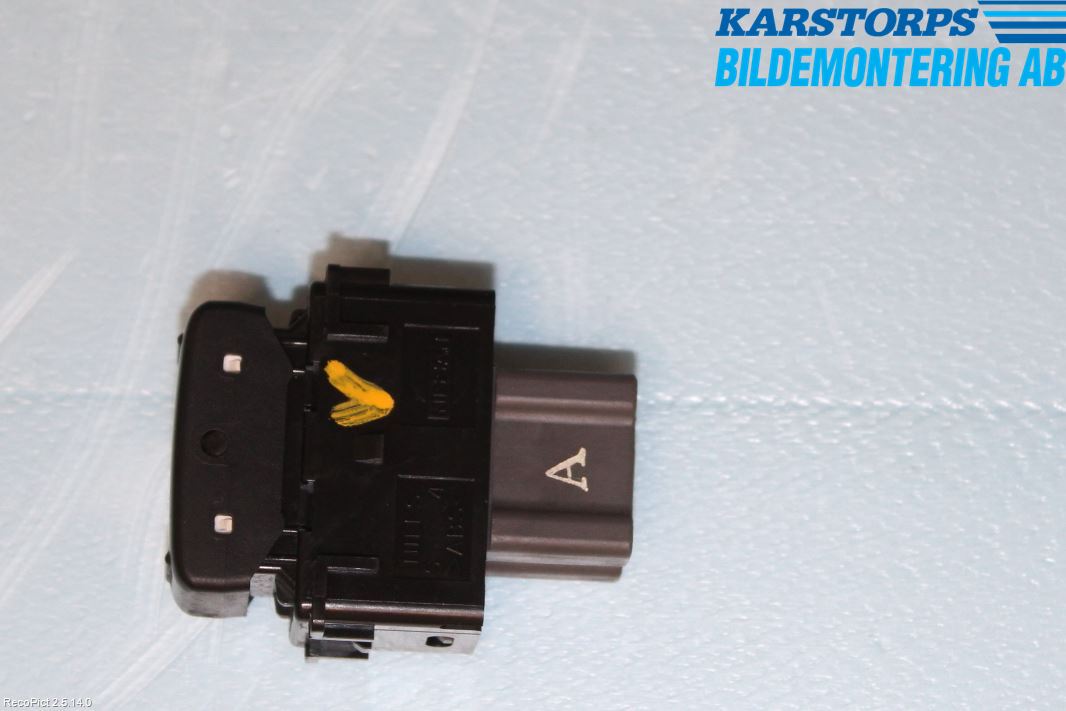 Nissan NAVARA 05-16 Strömställare Stolvärme