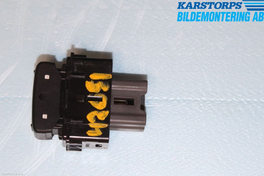 Nissan NAVARA 05-16 Strömställare Stolvärme