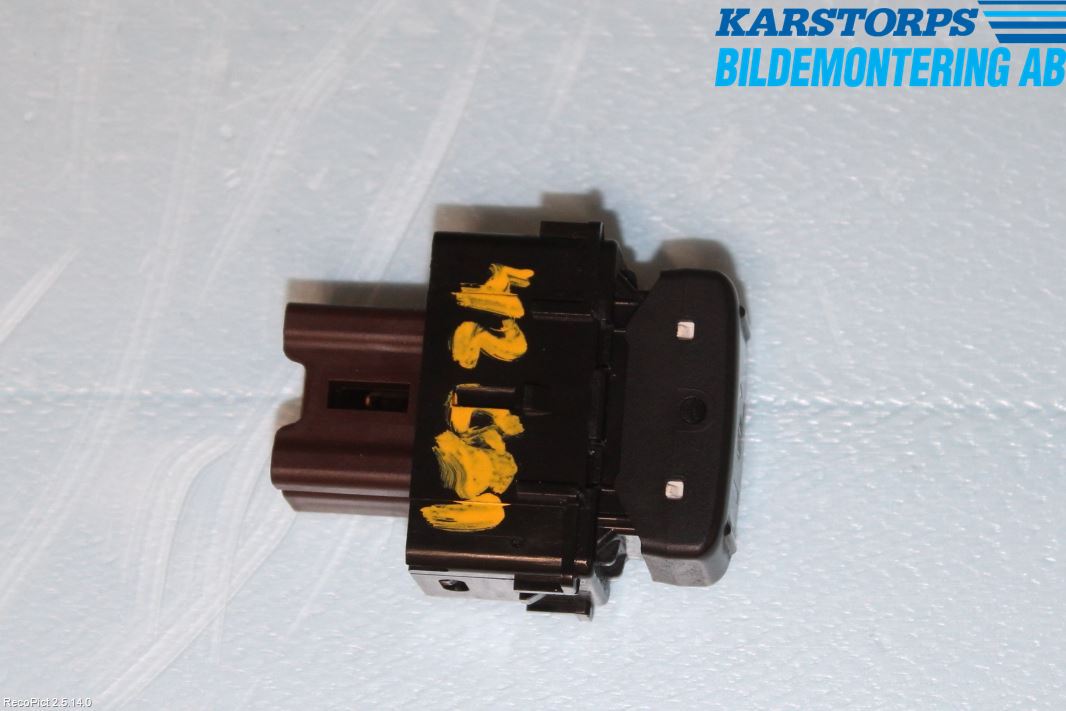 Nissan NAVARA 05-16 Strömställare Stolvärme