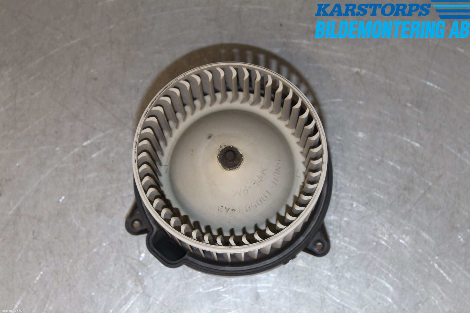 Nissan NAVARA 05-16 Värmefläkt