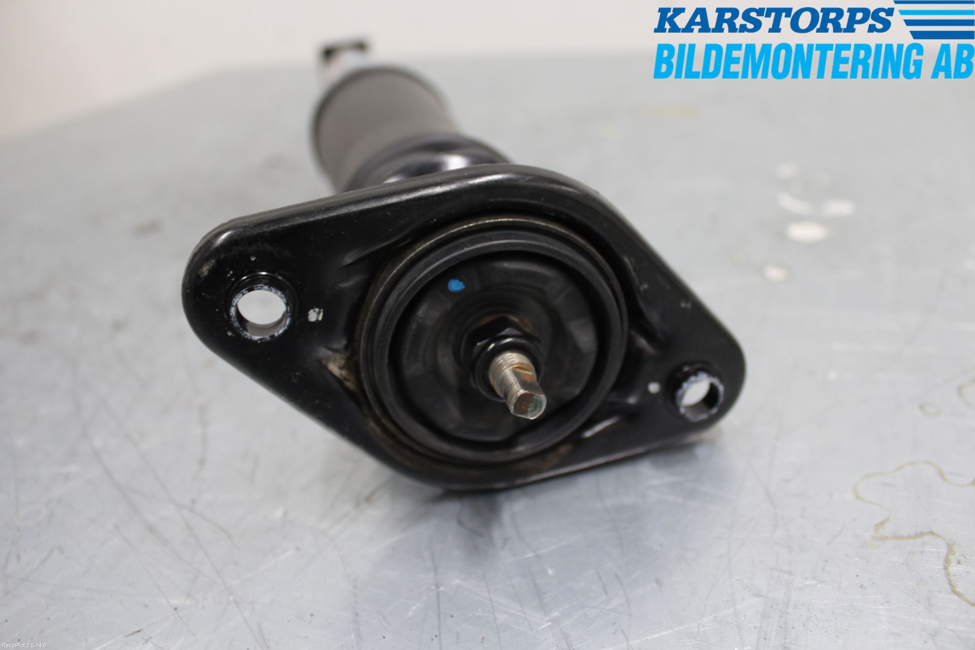 Hyundai i40 16-18 Stötdämpare Bak