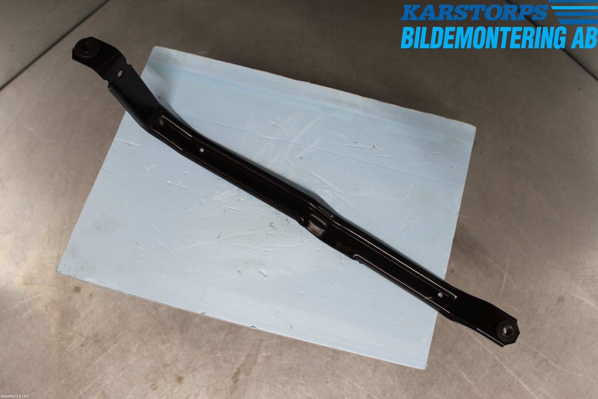 BMW 1 F20/F21 11-19 Bränsletanksband