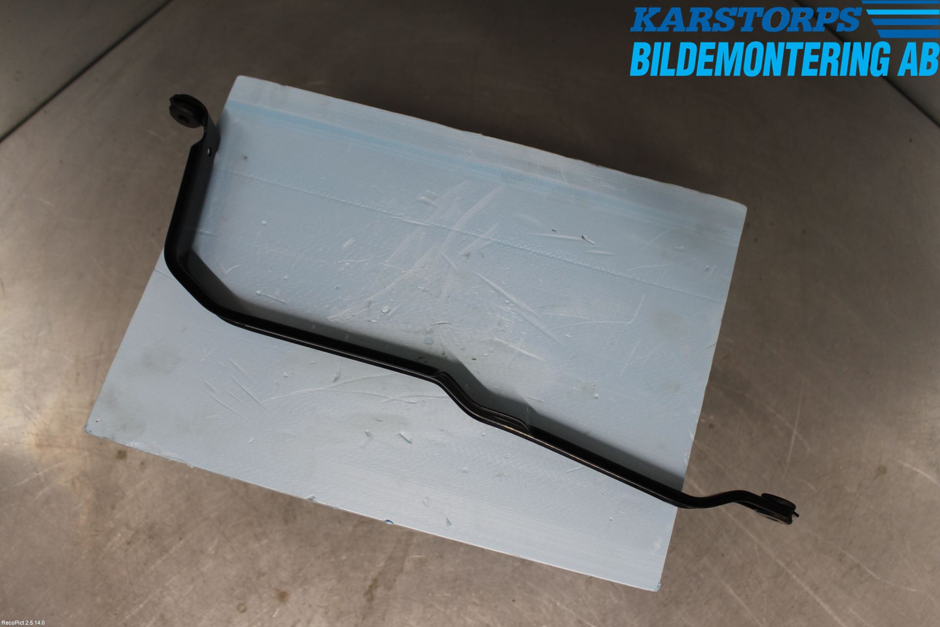 BMW 1 F20/F21 11-19 Bränsletanksband