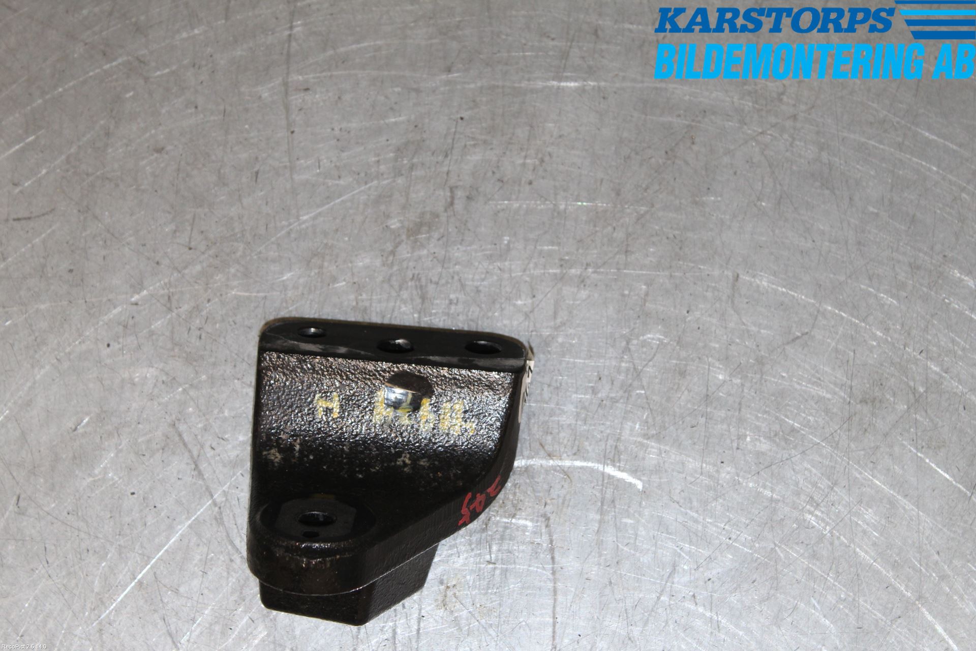 Hyundai i40 16-18 Motorfäste