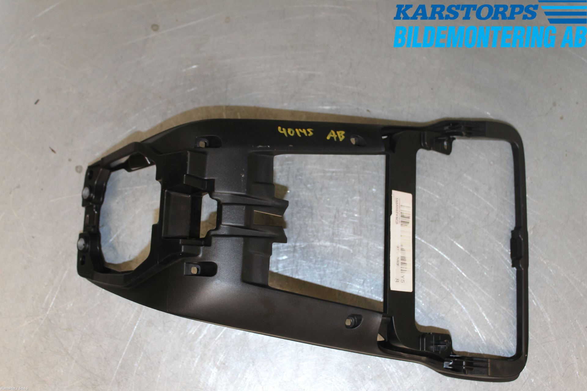 Volvo V40 CROSS COUNTRY 13-19 Instrumentkonsoll Mitt