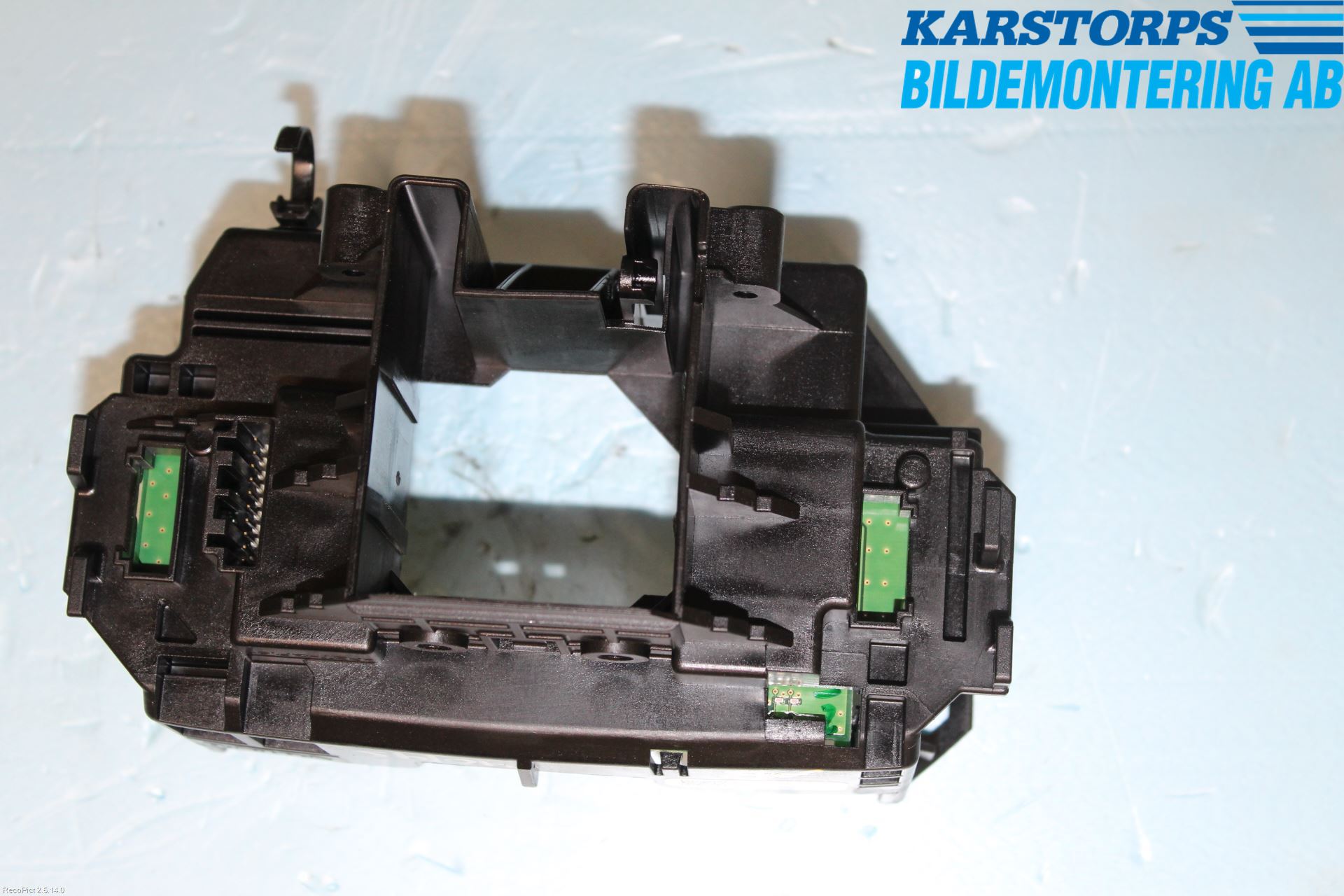 Volvo V40 CROSS COUNTRY 13-19 Spak Konsoll-Fäste