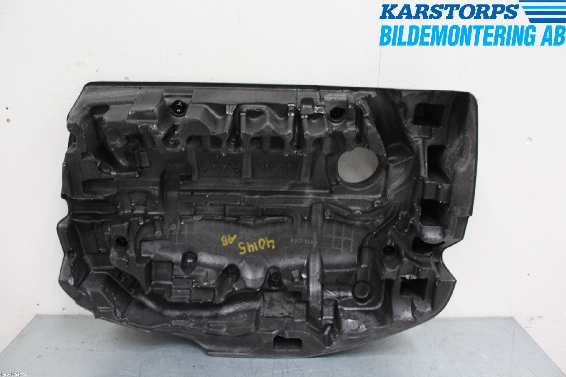 Volvo V40 CROSS COUNTRY 13-19 Motorkåpa