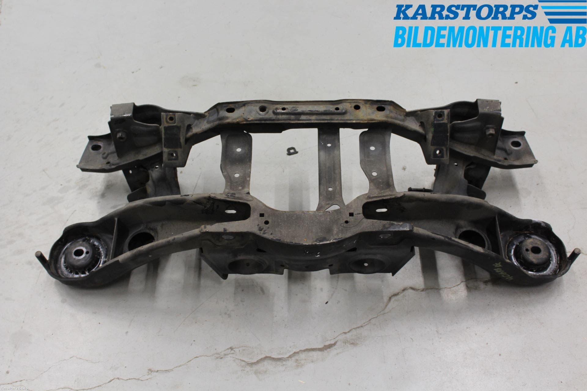 Volvo V40 CROSS COUNTRY 13-19 Bakaxelbalk