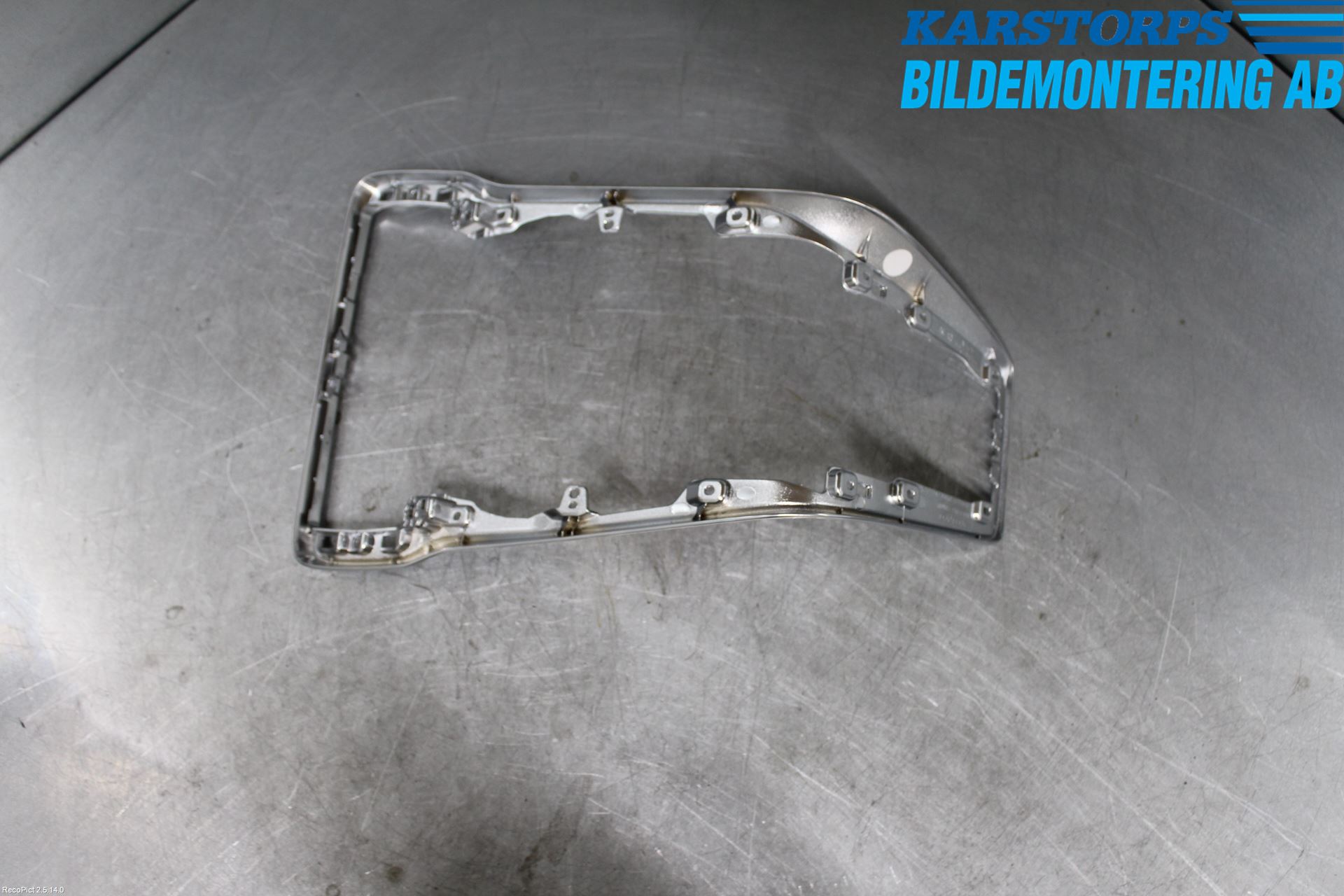 Volvo V40 CROSS COUNTRY 13-19 Instrumentkonsoll Mitt