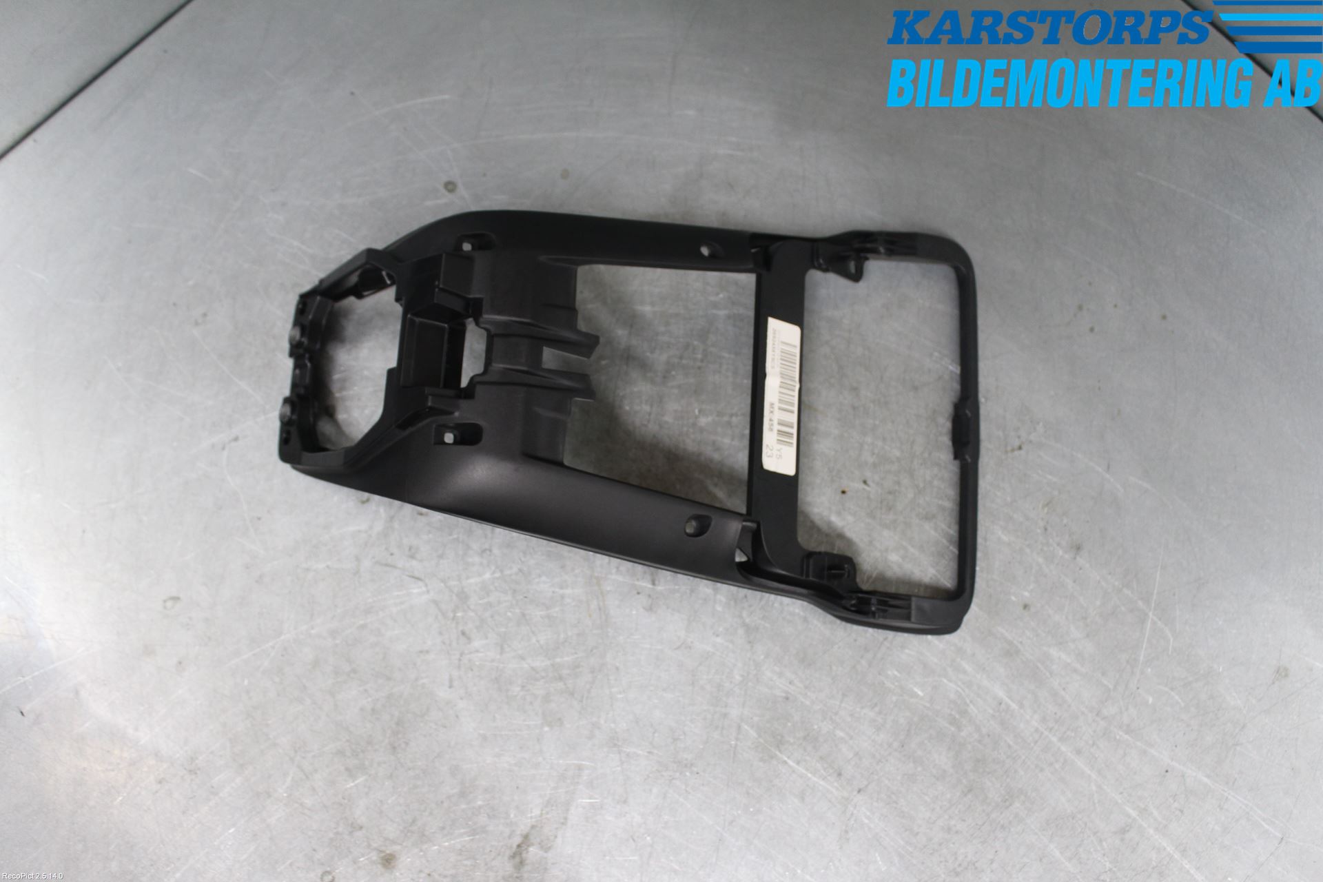 Volvo V40 CROSS COUNTRY 13-19 Instrumentkonsoll Mitt