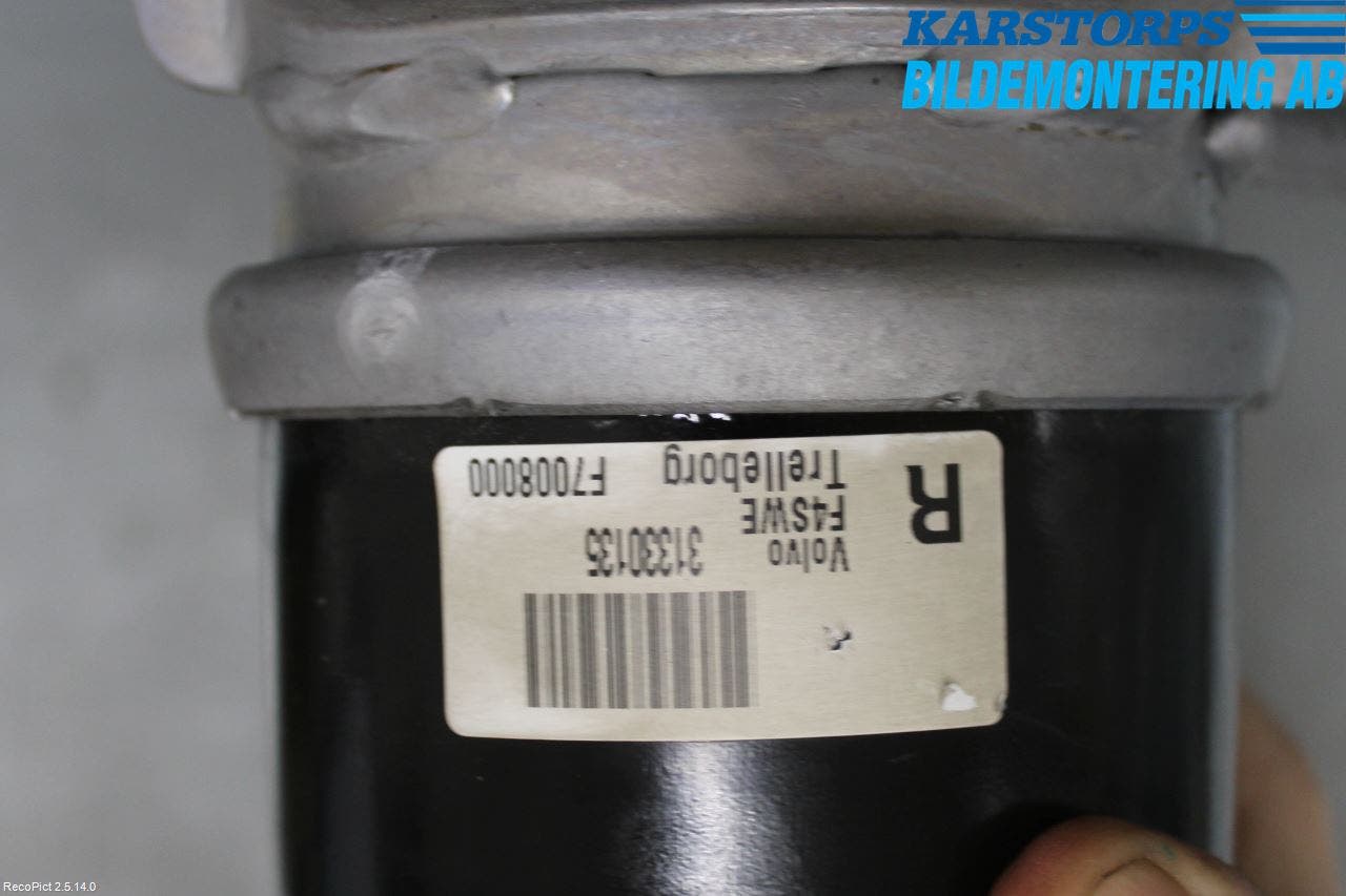 Volvo V60 CROSS COUNTRY 16-18 Motorkudde