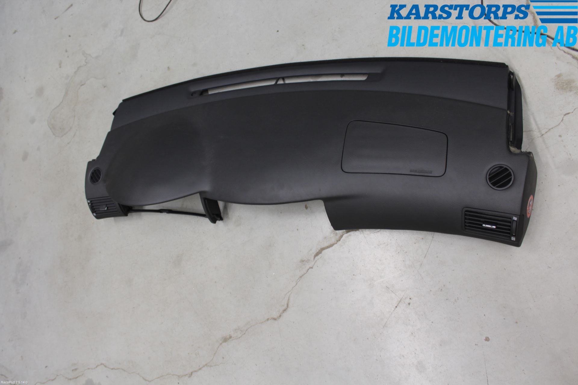 Toyota COROLLA 02-07 Instrumentbräda
