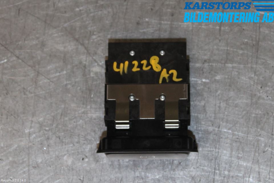 Mercedes-Benz MB GL/GLS-KLASS (X166) 12-19 Strömställare Parkeringsbroms