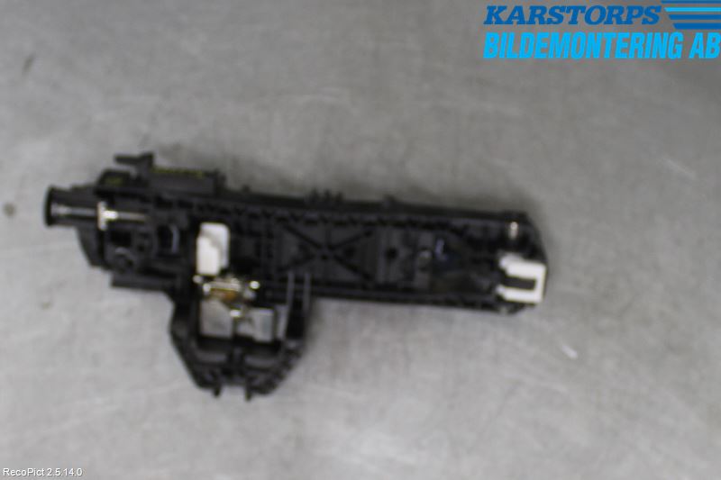 Mercedes-Benz MB E-KLASS (W212) 09-16 Dörrhandtag Yttre Vä