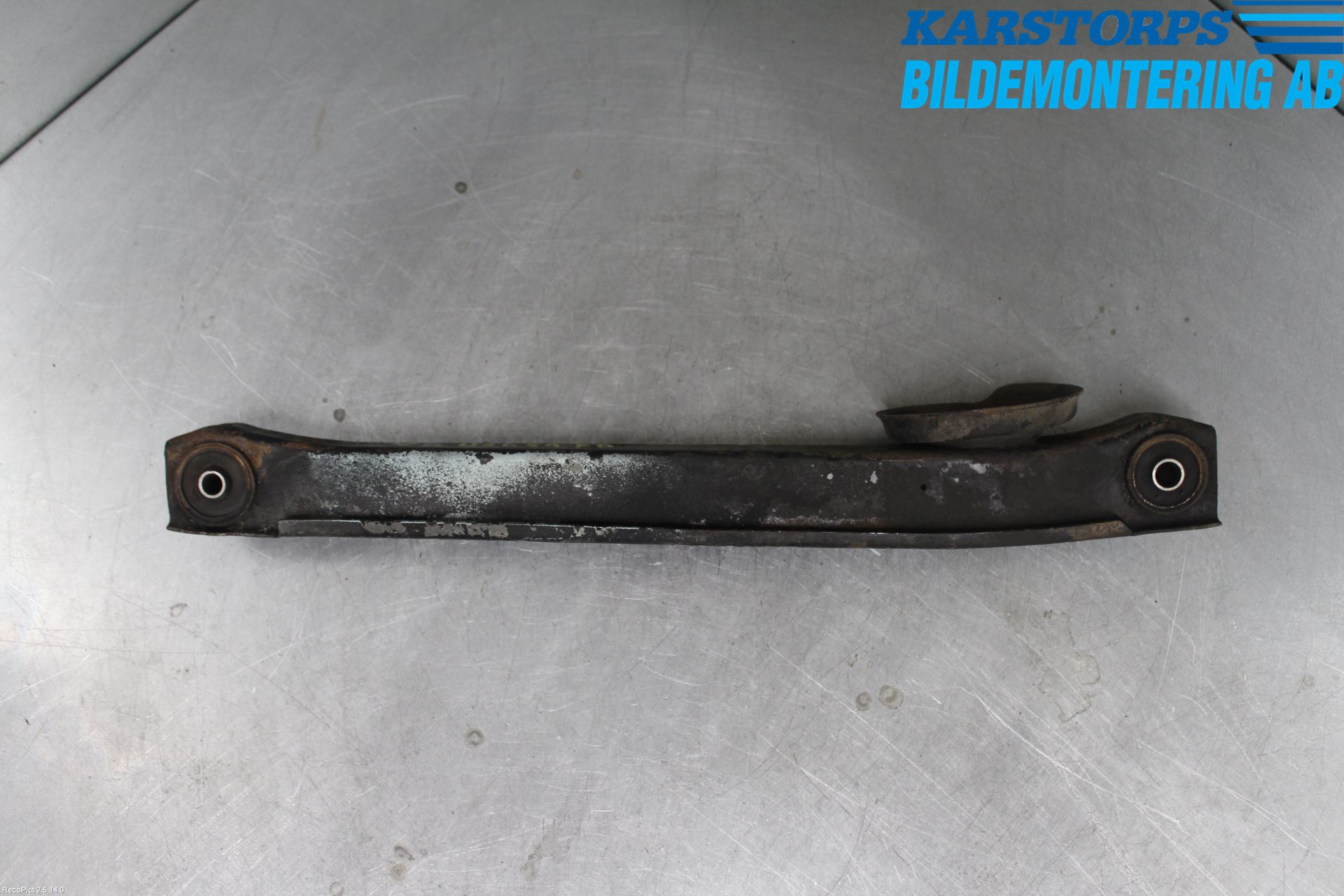 Alfa SPIDER Bärarm Bak Vänster