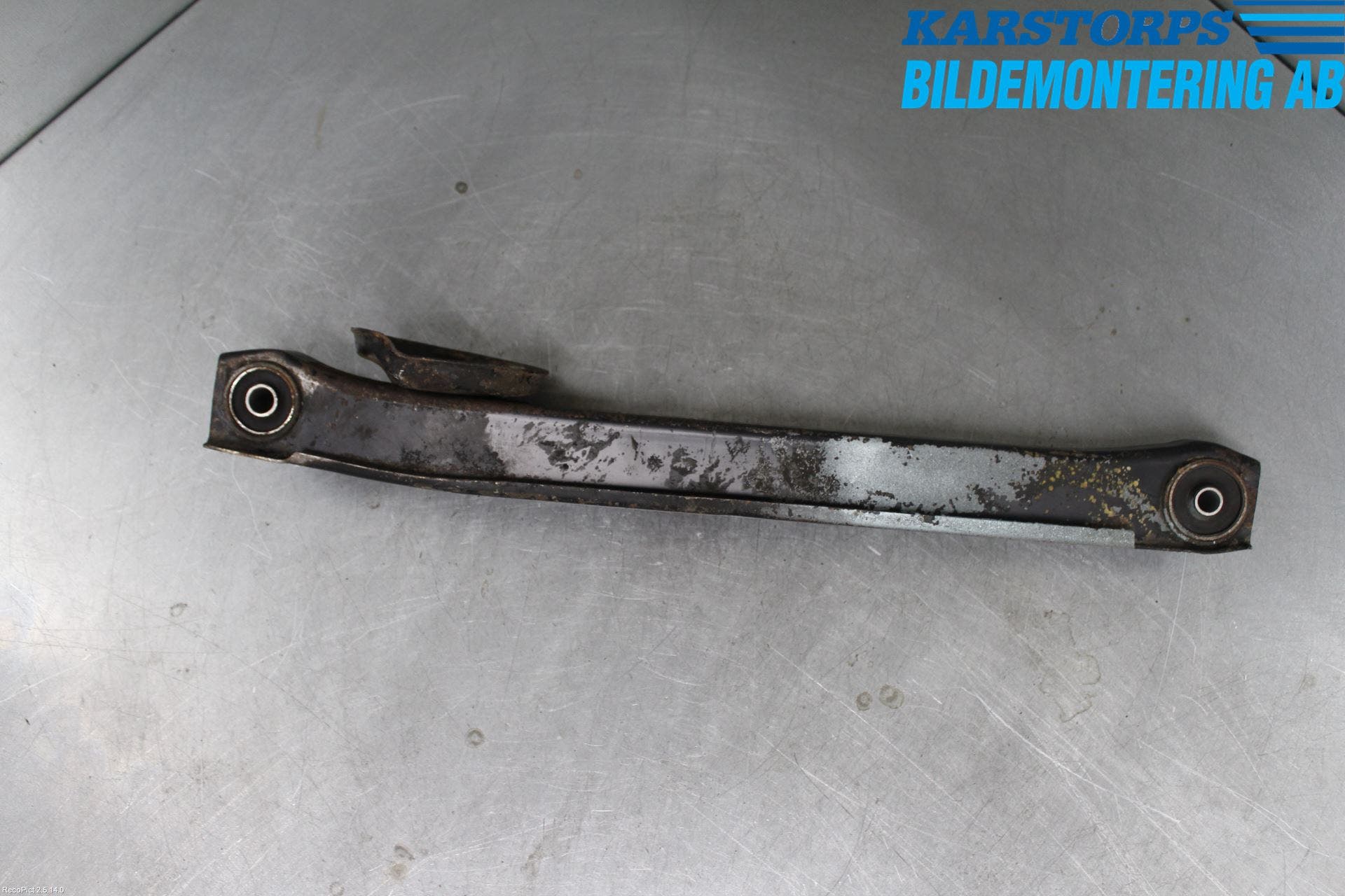 Alfa SPIDER Bärarm Bak Höger