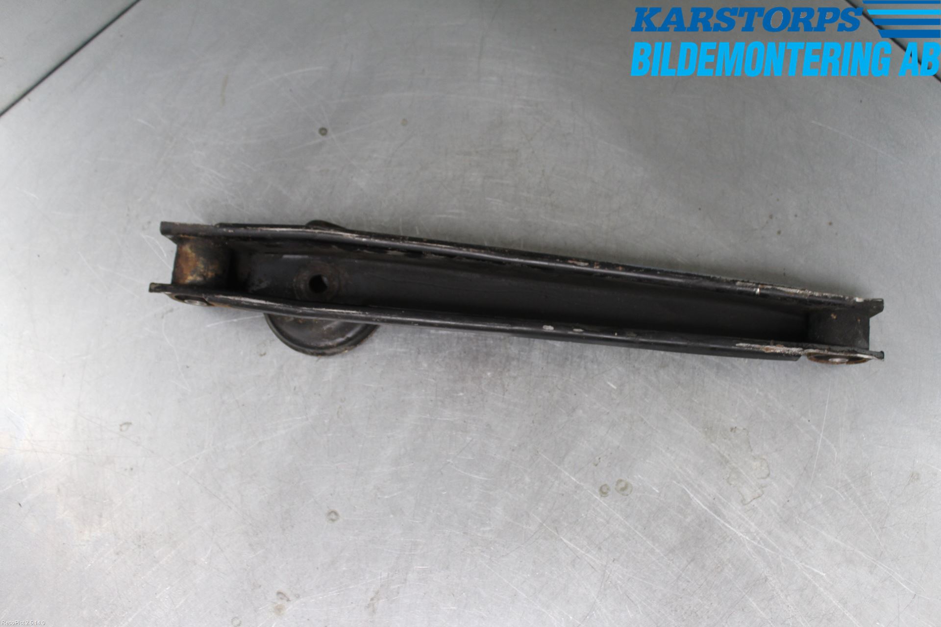 Alfa SPIDER Bärarm Bak Höger