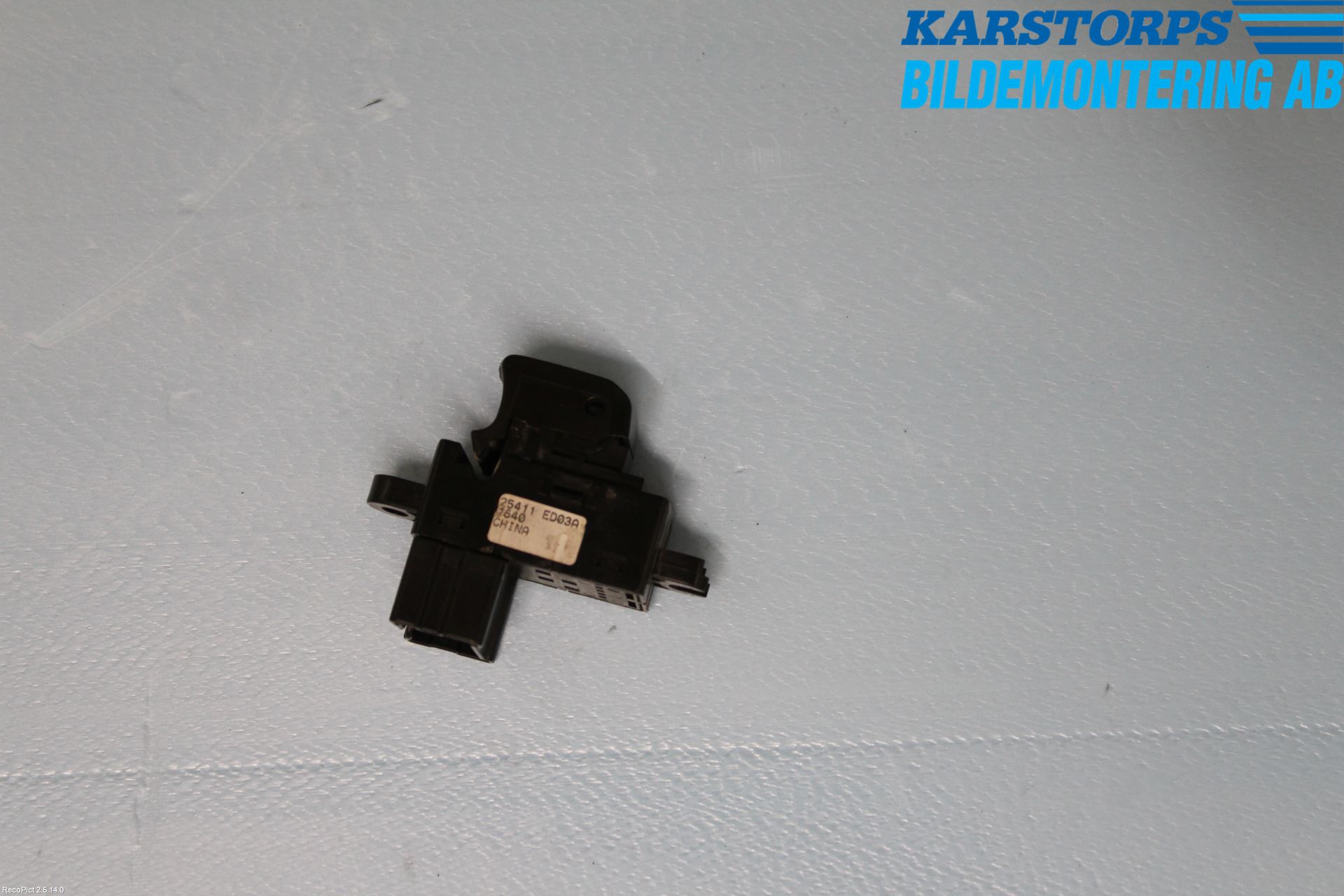 Nissan NAVARA 05-16 Strömställare Elhiss