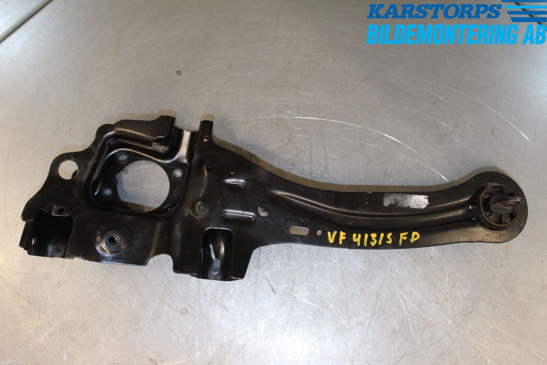 Volvo V40 12-19 Bärarm Bak Vänster