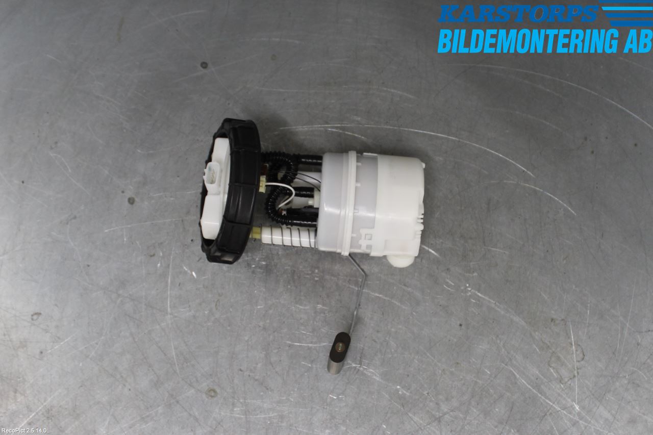 Renault CLIO IV 12-16 Bränslepump El