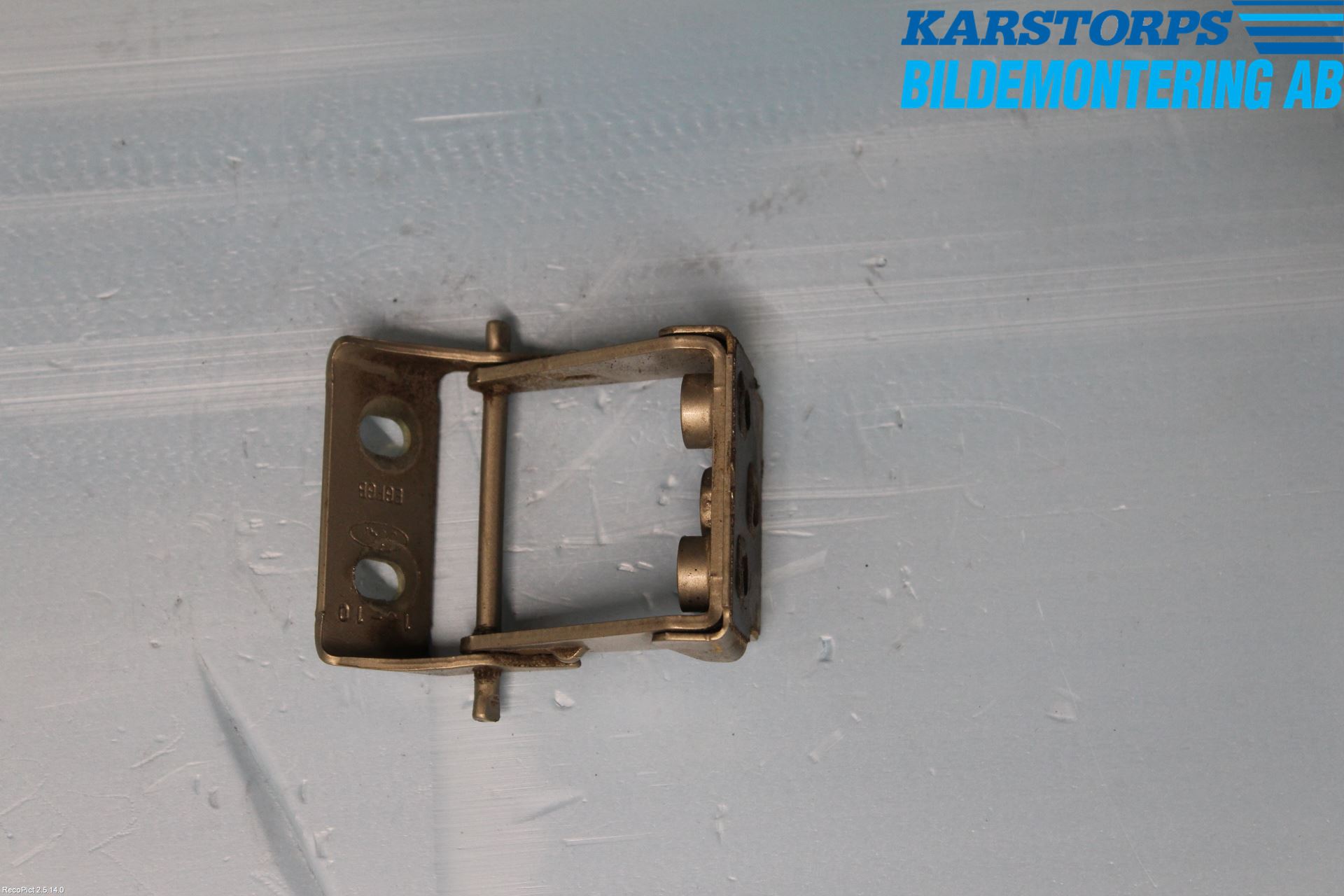 Ford MONDEO 07-15 Bakluckegångjärn Vä